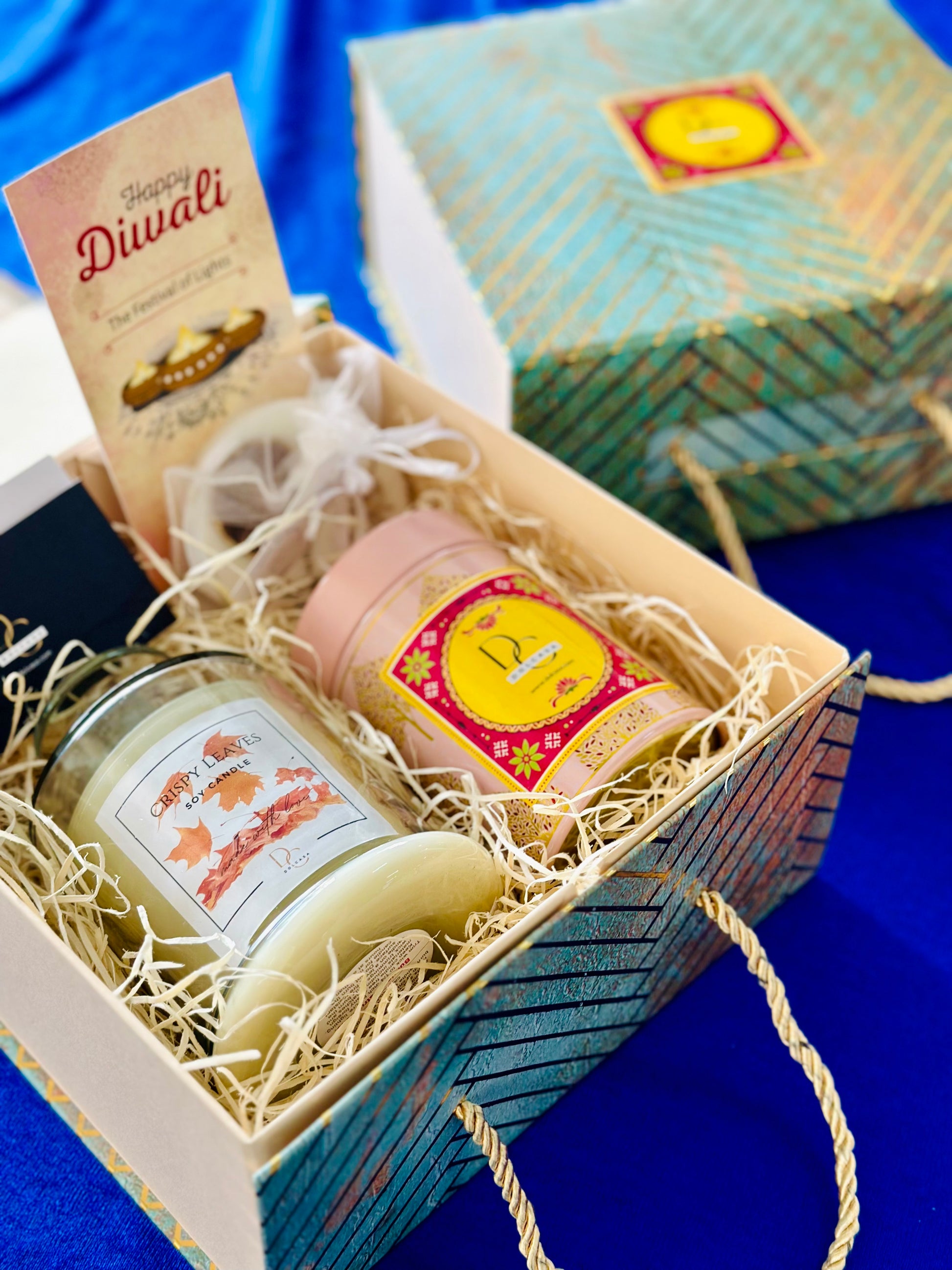 Gift Hamper - Premium Bell Jar Candle & Aroma Sachet Combo - DolCasa