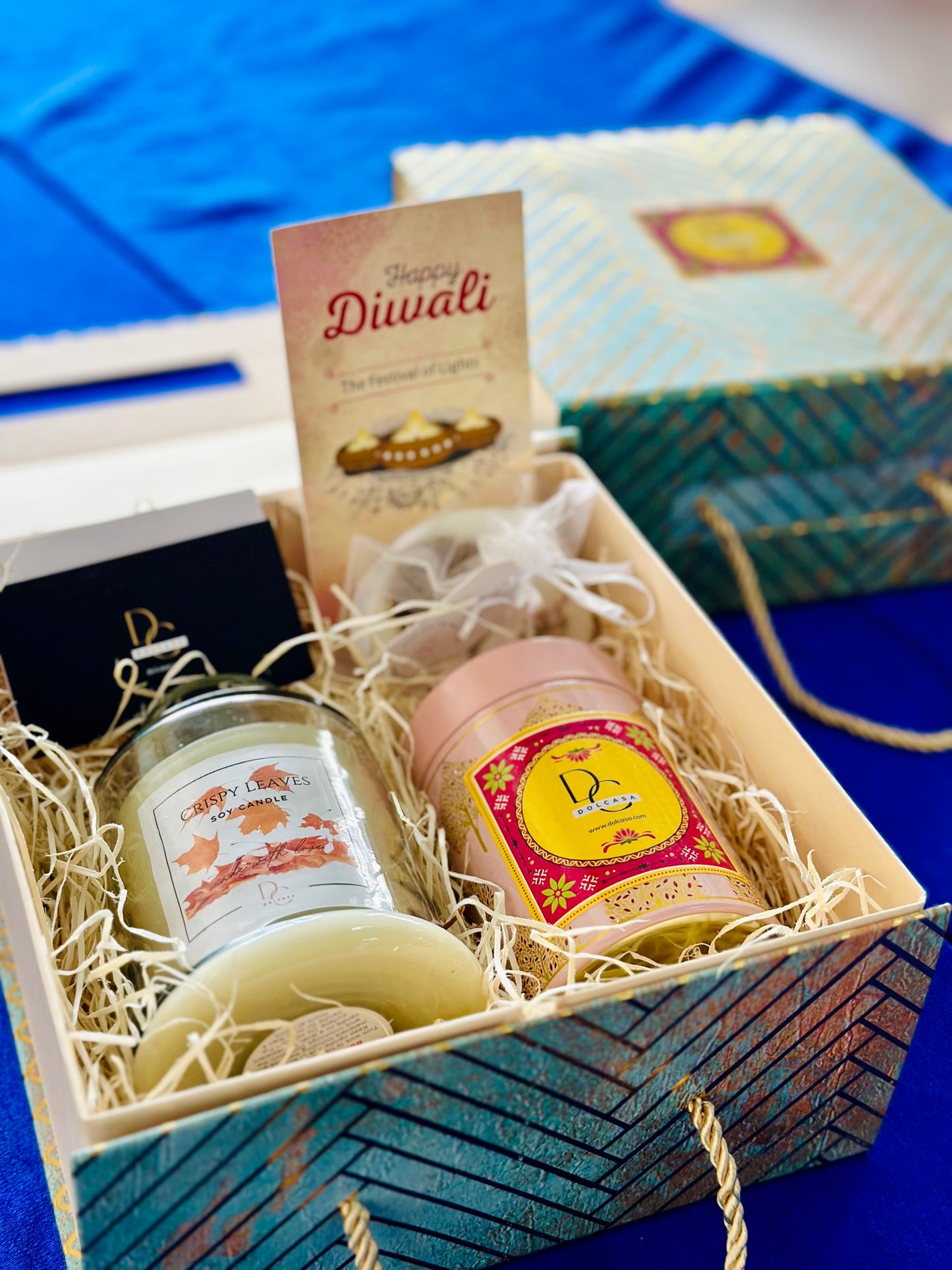 Gift Hamper - Premium Bell Jar Candle & Aroma Sachet Combo - DolCasa